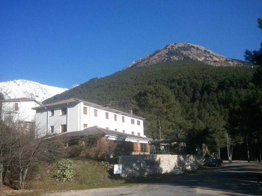 Hostal-Restaurante Fogon De Gredos Guisando Exterior foto